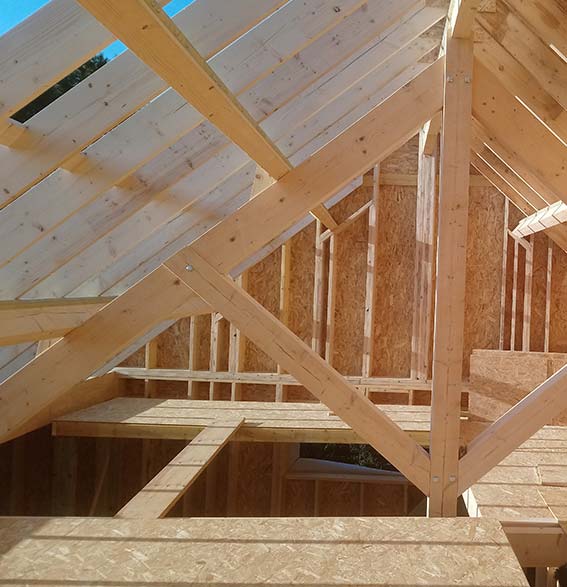 Charpente en bois pour maison ossature bois
